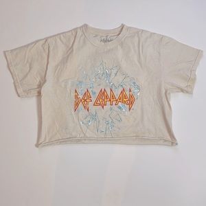 Def Leppard band graphic tee shirt raw hem crop top short sleeve sz S/M